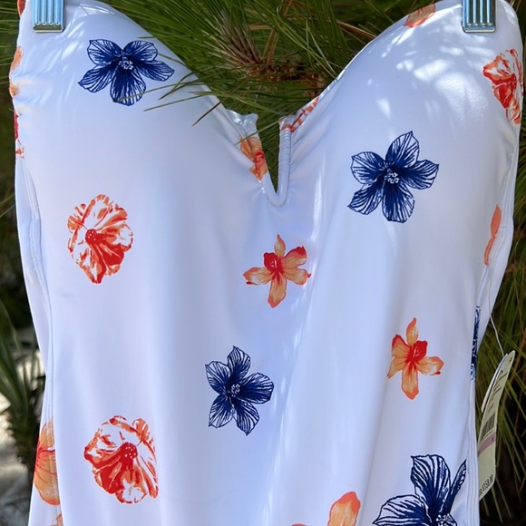 Tommy Bahama🌴Floral V-Wire Bandeau One-Piece Swimsuit🌴 - Picture 3 of 12